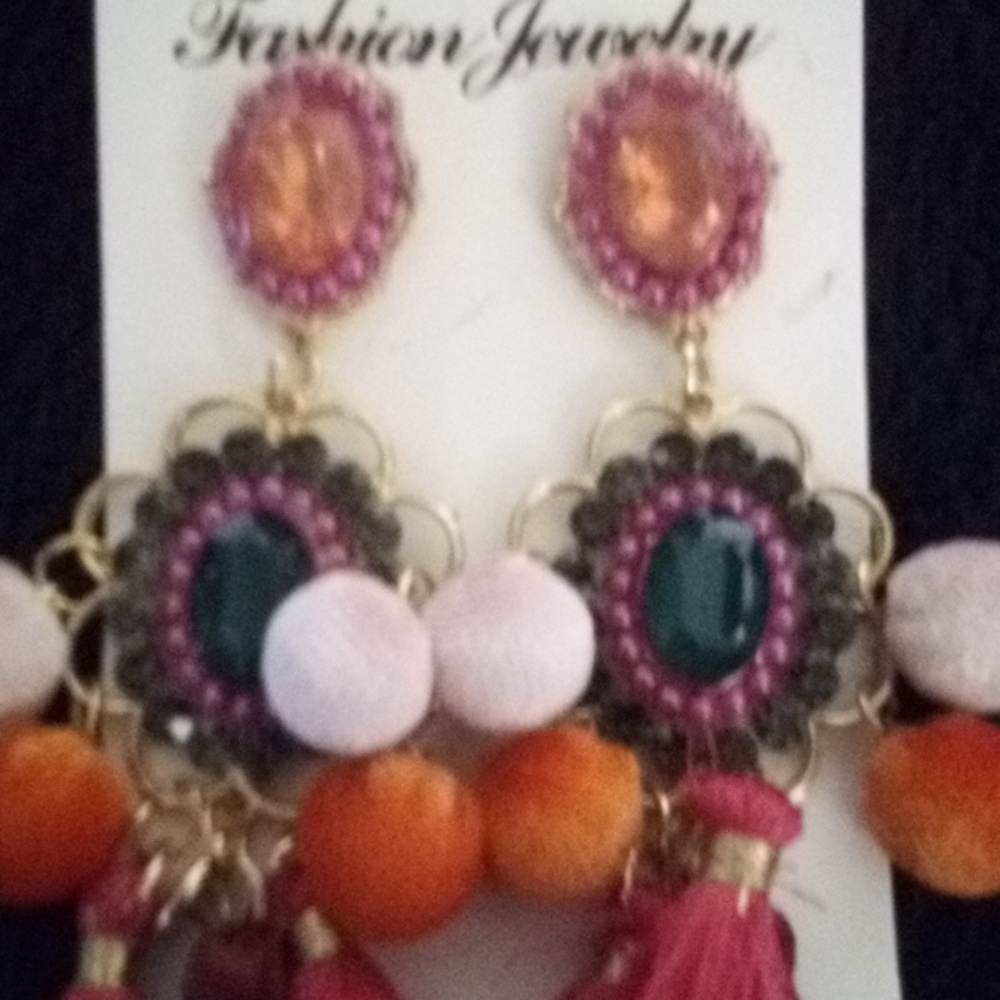 EARRINGS - Picture 2 of 3
